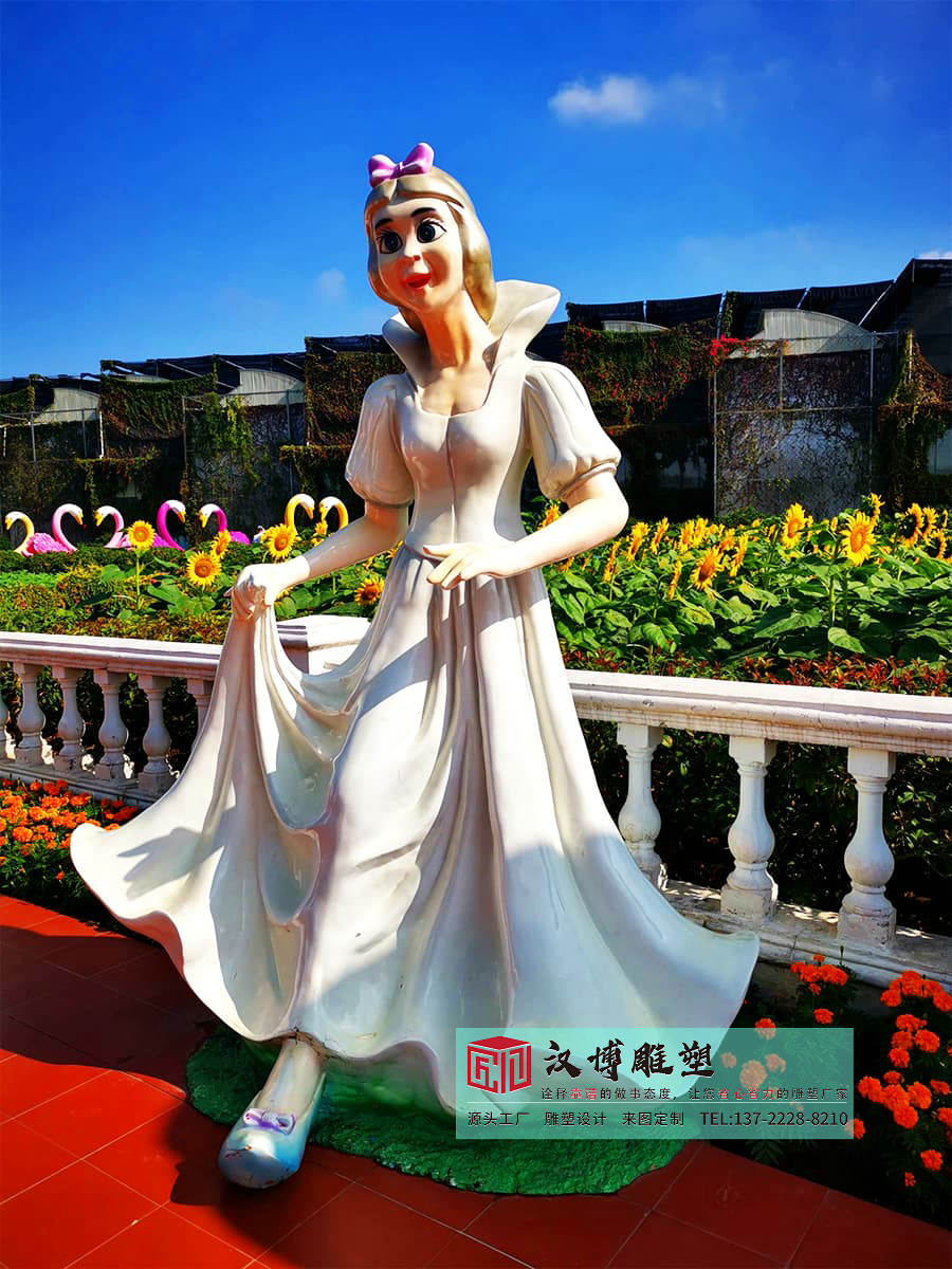 玻璃钢乐队人物雕塑,社区旅游景区花园雕塑,人物雕塑加工工厂